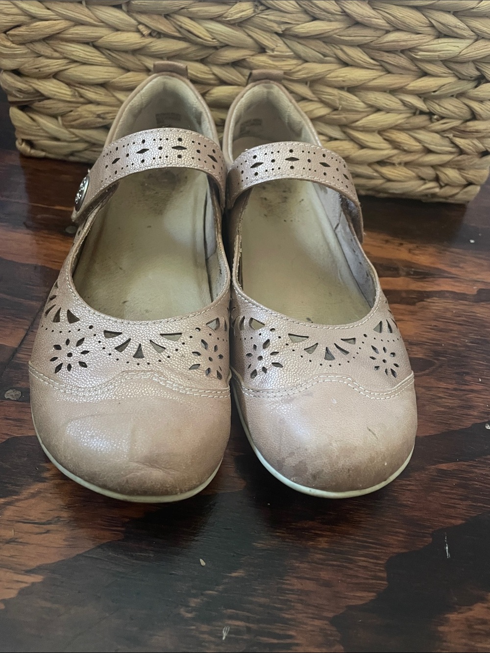 Earth Women’s Mary Jane Flats in Rose Gold Metallic